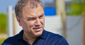 Вячеслав Володин посоветовал властям вступать в диалог с народом